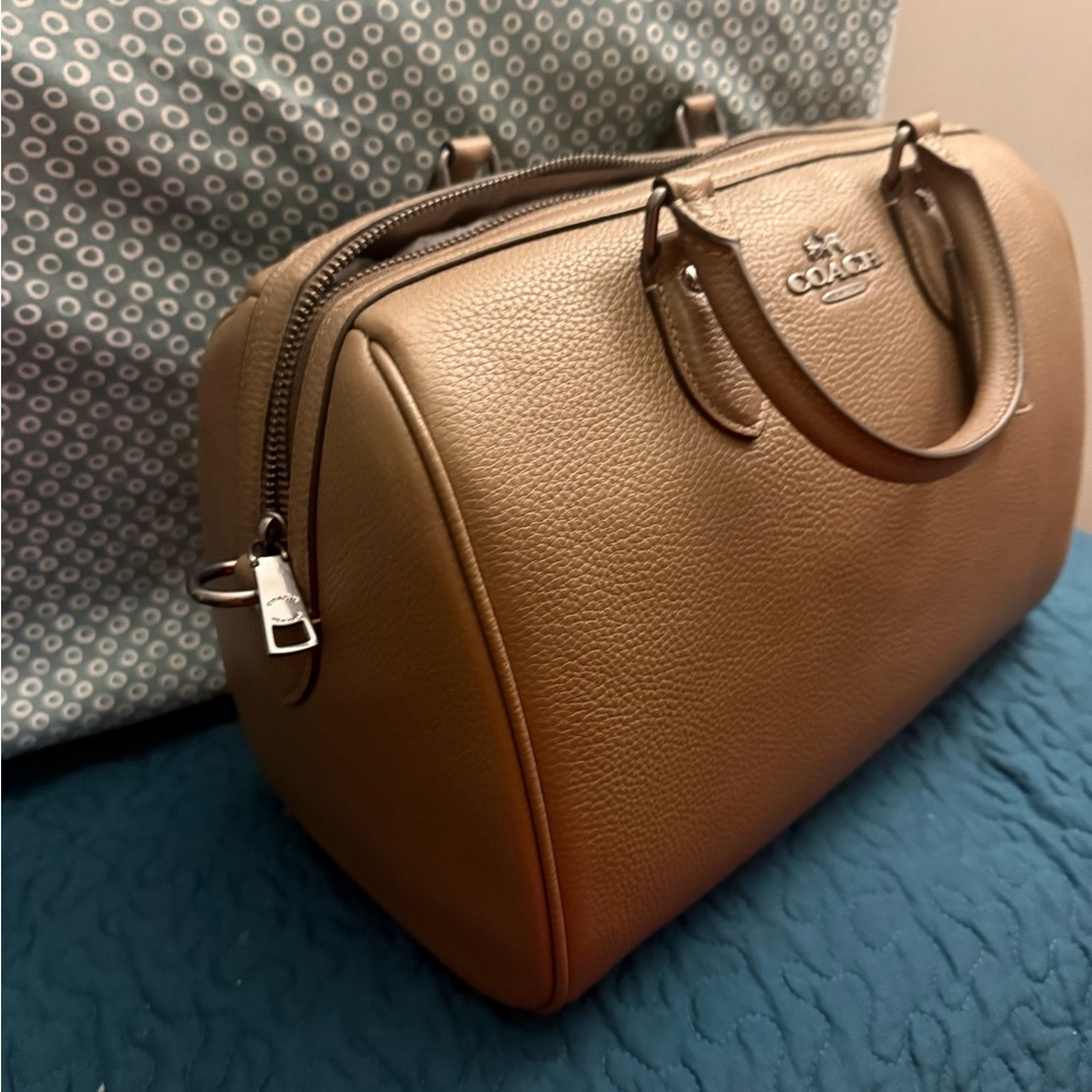 Coach Outlet Rowan Large Satchel Bag - NEVER USED and has original stuffing - Picture 6 of 7
